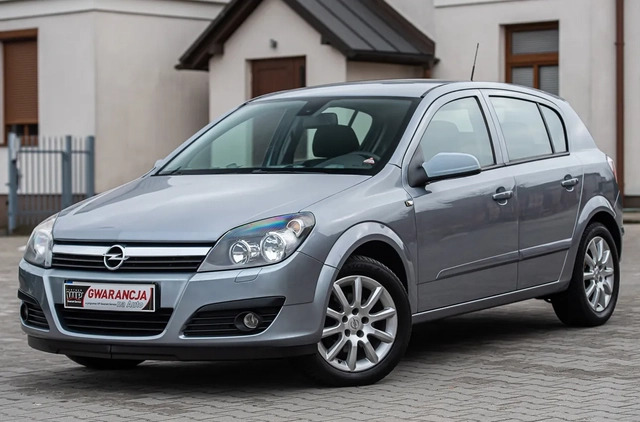 Opel Astra cena 15900 przebieg: 201211, rok produkcji 2006 z Hajnówka małe 352